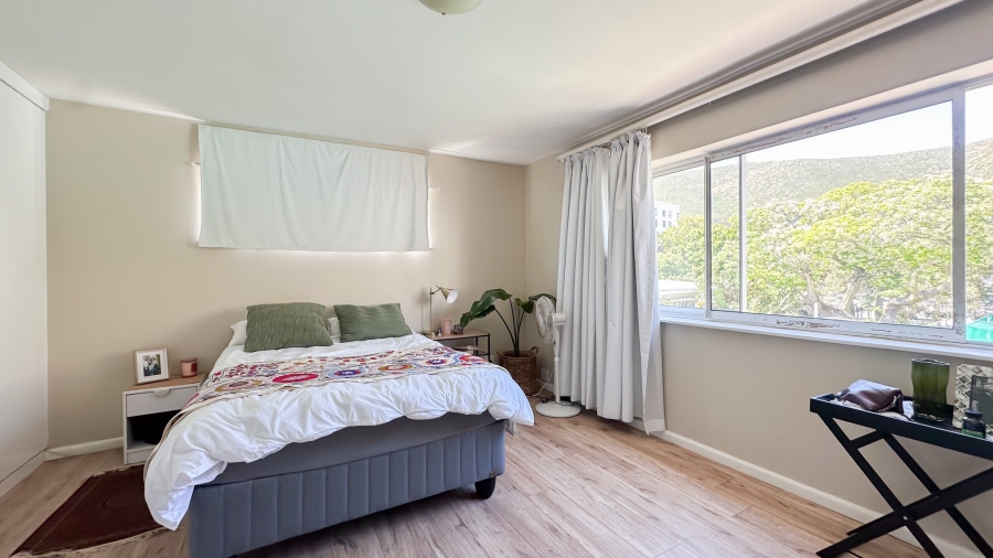 To Let 3 Bedroom Property for Rent in Sea Point Western Cape